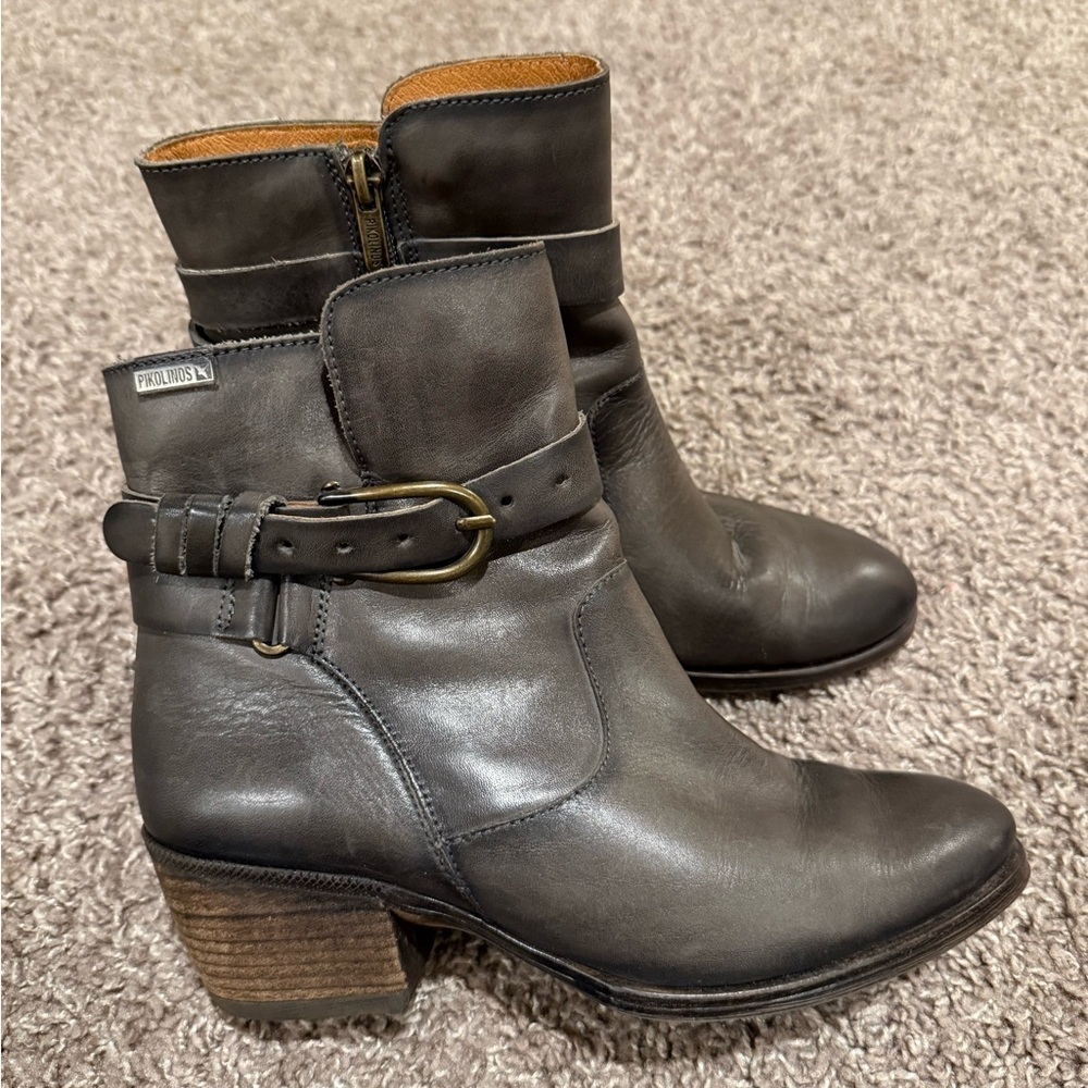 Pikolinos Baqueira Leather Women’s Booties , size 38/7.5-8US